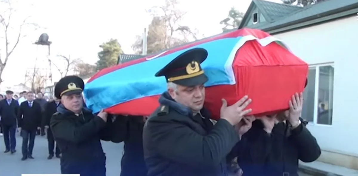 İmişlidə kimliyi dəqiqləşdirilən şəhidin nəşi məzardan çıxarılıb - VİDEO
