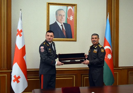 Zakir Həsənov Gürcüstanın Müdafiə Qüvvələrinin komandanı ilə görüşüb, hərbi əməkdaşlıq müzakirə olunub