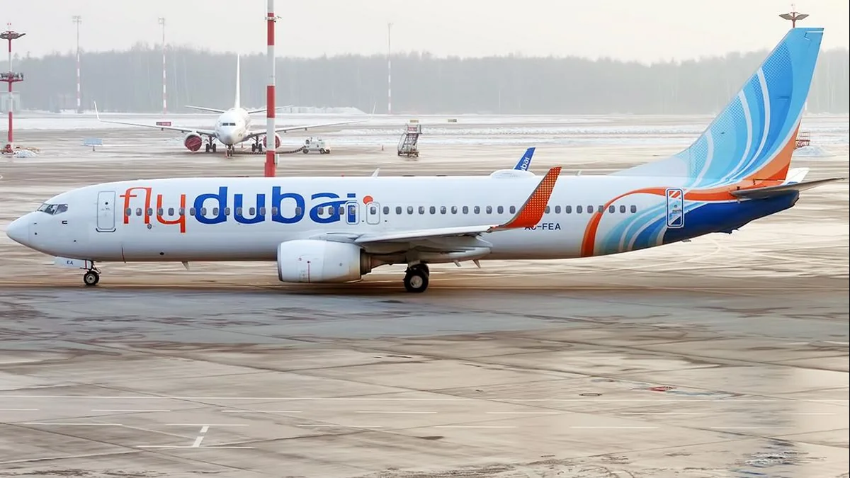 Dubay-Tbilisi təyyarəsi Bakıya təcili eniş edib