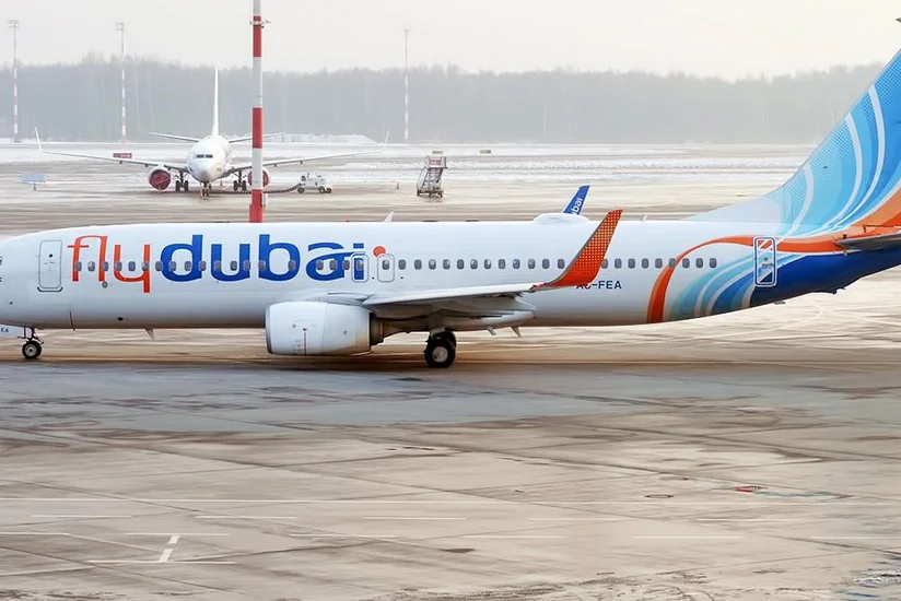 Dubay-Tbilisi təyyarəsi Bakıya təcili eniş edib