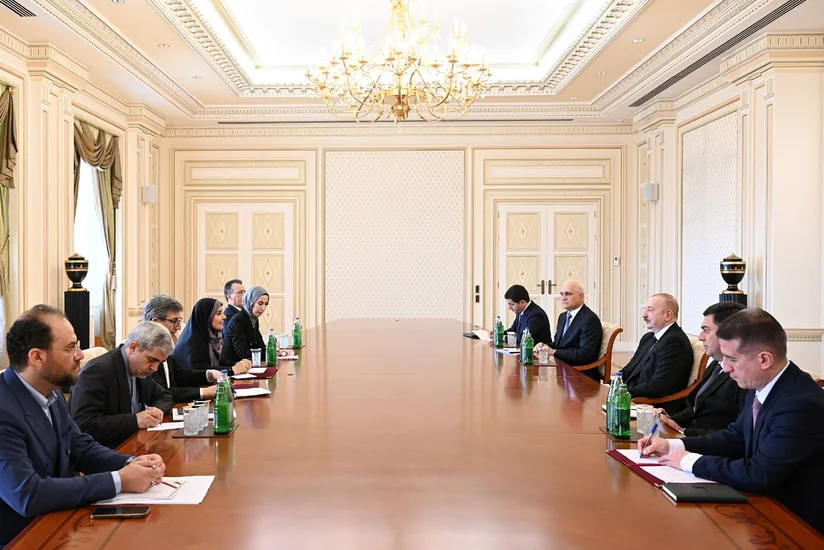 Ilham Aliyev receives Iran's Minister of Roads and Urban Development