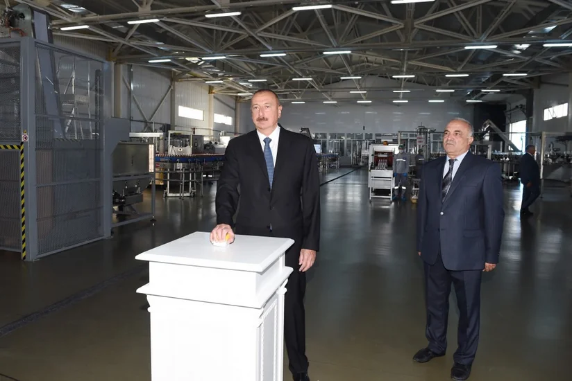 Президент Ильхам Алиев принял участие в открытии Гядабейского лимонадного завода