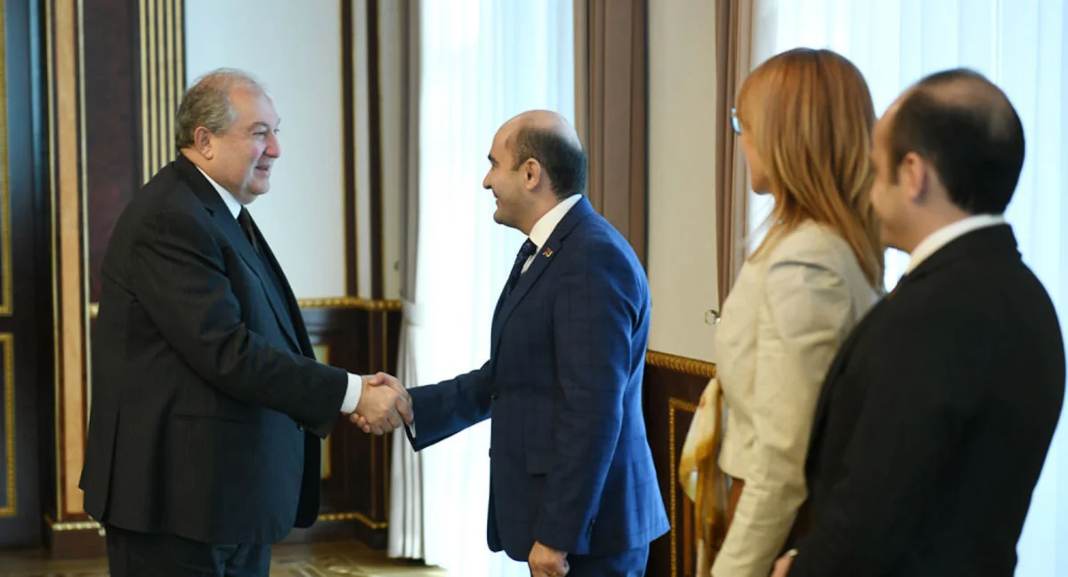 Ermənistan prezidenti müxalifət lideri ilə görüşüb