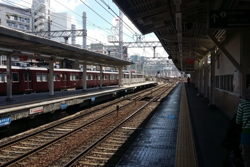 В Токио движение поездов восстановили после отключения электричества