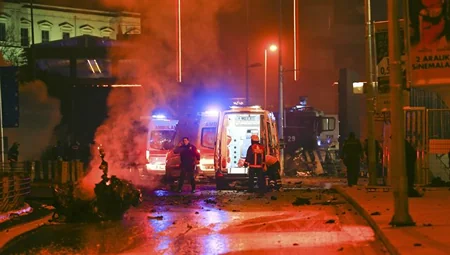 İstanbulda baş vermiş partlayışda yaralananların sayı 70-ə çatıb, ölənlər var - VİDEO - FOTO - YENİLƏNİB-3