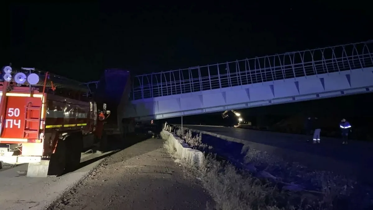 Rusiyada piyada keçidi uçub, 2 nəfər ölüb