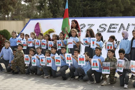 İkinci Fəxri xiyabanda Vətən müharibəsinin ildönümü ilə əlaqədar anım mərasimi başlayıb -YENİLƏNİB