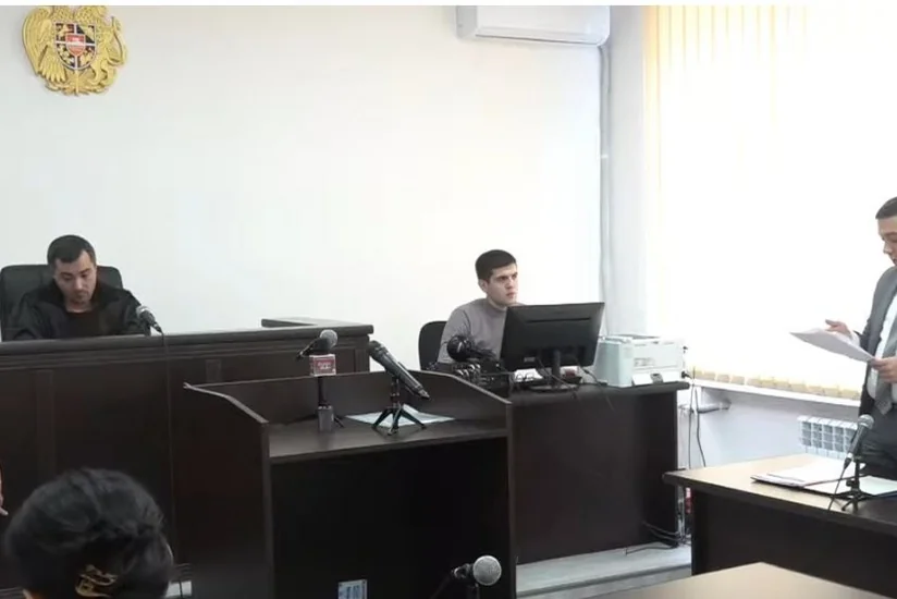 Ermənistanda müharibədə övladları ölən valideynlərin Paşinyanın əleyhinə müraciətlərinə baxılır