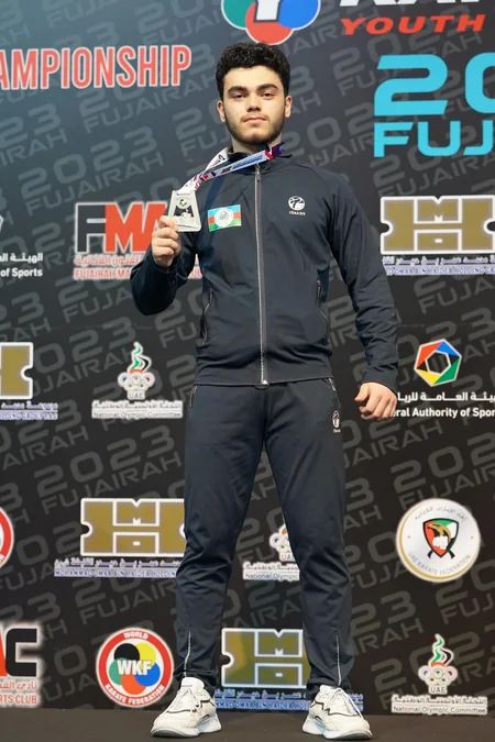 Azərbaycanlı karateçi Fujeirada qızıl medal qazanıb