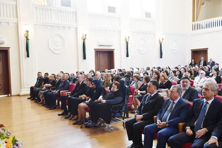 İlham Əliyev və Mehriban Əliyeva Arif Məlikovun vida mərasimində iştirak ediblər - YENİLƏNİB-2