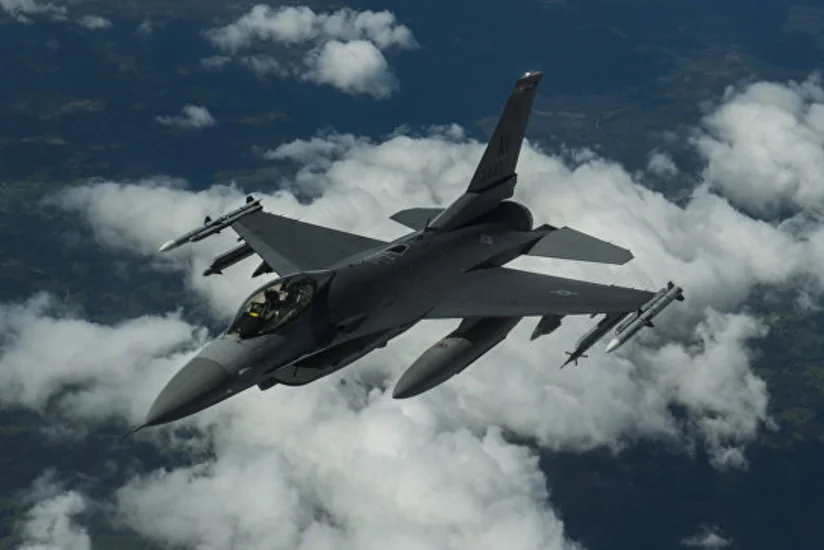 Истребитель НАТО пытался приблизиться к самолету министра обороны России над Балтикой