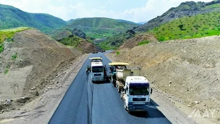 Laçın şəhərindən yan keçən yeni avtomobil yolunun asfaltlanmasına başlanılıb