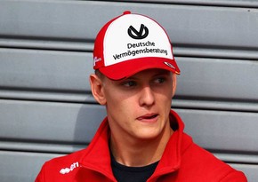 Mixael Şumaxerin oğlu Formula 1də debüt etdi