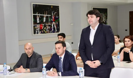 AVF rəsmiləri Azərbaycan çempionu olan Azərreyl klubunun üzvləri ilə görüşüblər