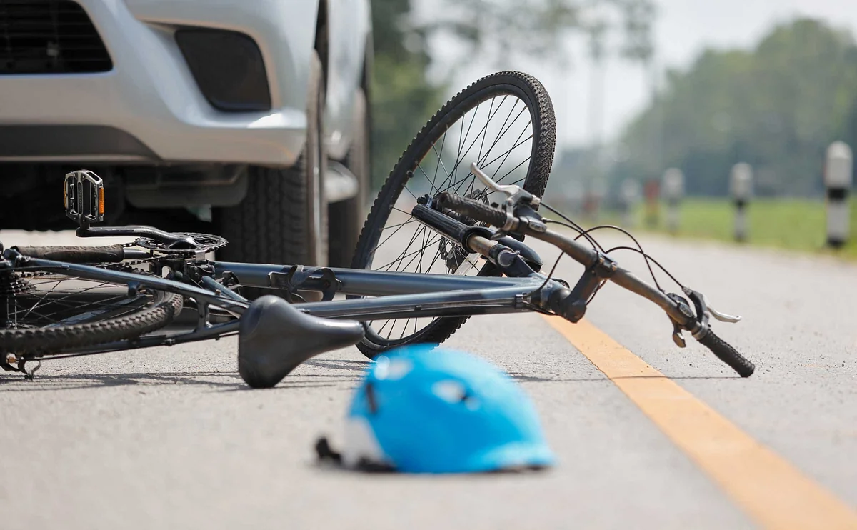 Qubada avtomobil velosiped sürən 6 yaşlı uşağı vuraraq öldürdü