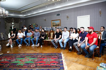 Gürcüstanın azərbaycanlı icmasına kitablar təqdim edilib