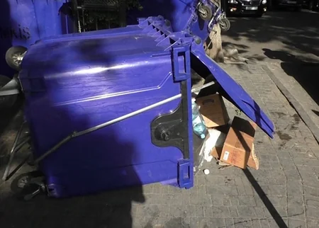 Bakı polisi piket iştirakçılarının şəhər təsərrüfatına vurduğu ziyanla bağlı görüntülər yayıb