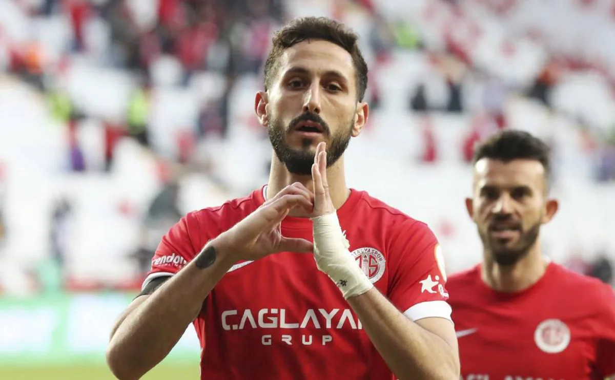 Qəzzadakı əməliyyatı dəstəkləyən israilli futbolçu Türkiyəni tərk edib