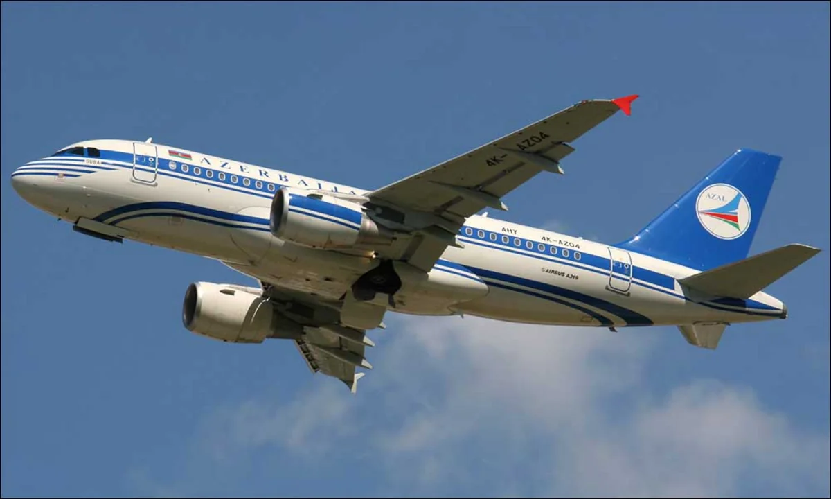 ​AZAL prezidenti mülki aviasiya işçilərinə döş nişanlarını təqdim edib