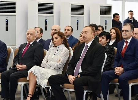Prezident İlham Əliyev Yasamal Yaşayış Kompleksində ilk 9 mərtəbəli binanın və məktəb binasının təməlqoyma mərasimində iştirak edib - YENİLƏNİB