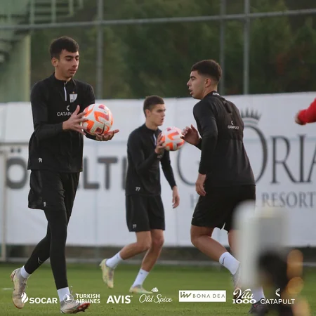 Neftçi təlim-məşq toplanışına itkilərlə başlayıb