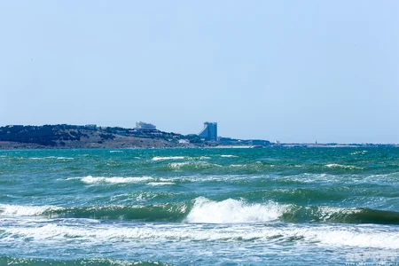 Çimənə həsrət qalan Buzovna çimərliyi... - FOTO