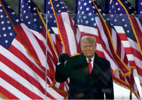 Эксперт рассказал, к чему могут привести попытки импичмента Трампу