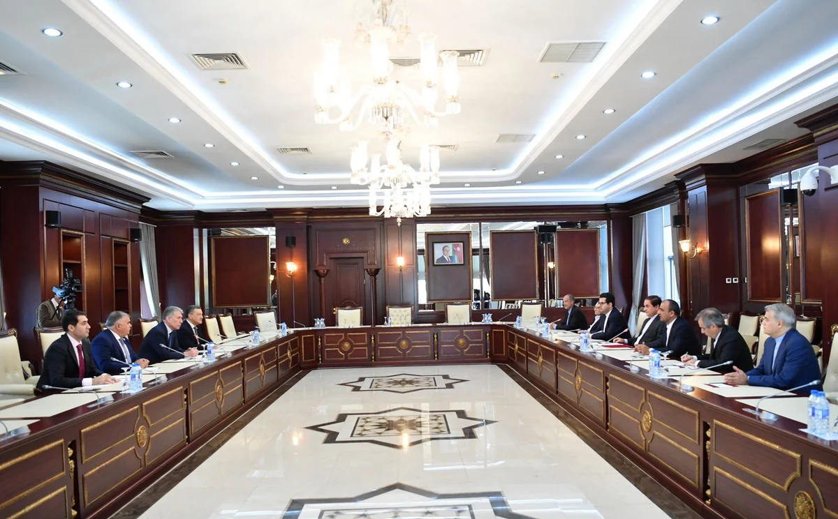 Ziyafət Əsgərov İran parlamentinin üzvləri ilə görüşüb