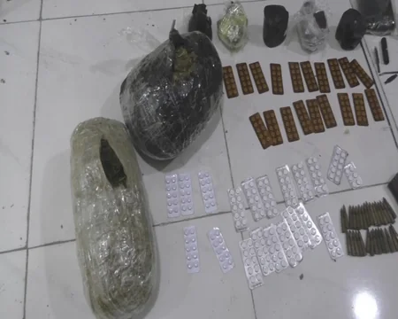 Göyçayda silahlı narkotacir saxlanılıb, ondan külli miqdarda narkotik götürülüb