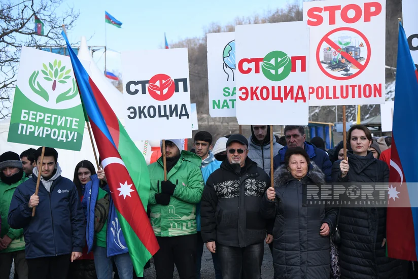В акции на дороге Ханкенди-Лачын принимают участие и представители местной русской общины
