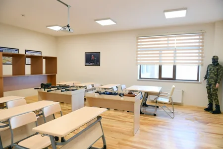 Prezident və birinci xanım məktəb binasının açılışında iştirak ediblər