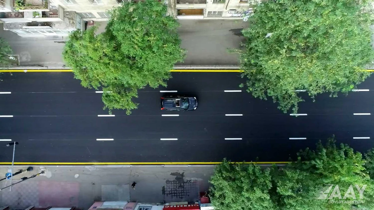 Bakının Zivərbəy Əhmədbəyov küçəsi təmir edilib