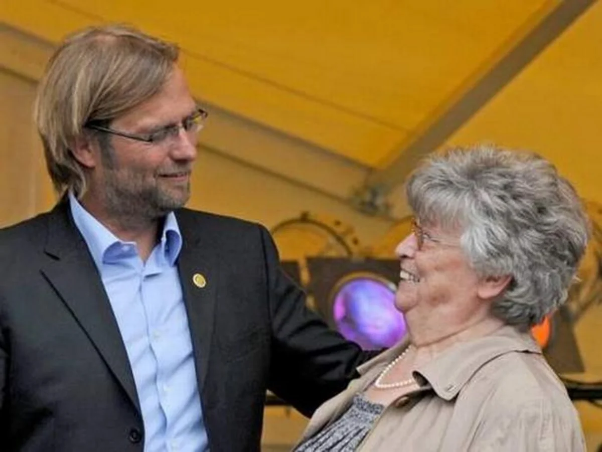 Yurgen Klopp karantinə görə anasının dəfninə getmədi