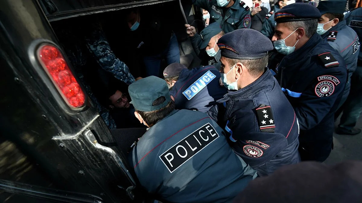 Ermənistanda Paşinyanın əleyhdarları saxlanıldı