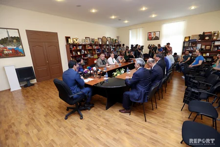 Avropa çempionatında medal qazanan karateçilərlə görüş keçirilib