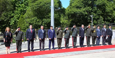 Azərbaycan və Gürcüstanın müdafiə nazirləri hərbi əməkdaşlığın genişləndirilməsi məsələsini müzakirə ediblər