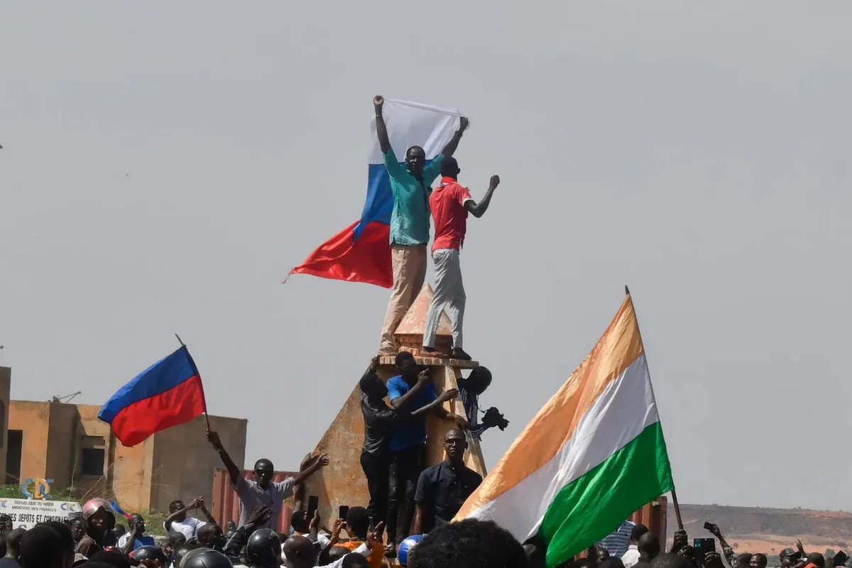 Rebels in Niger holding hostage six ministers