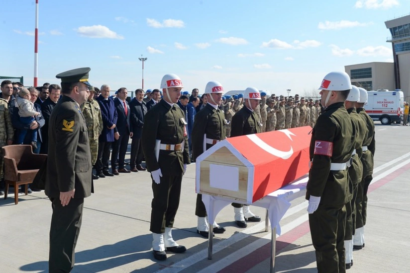 Two Turkish soldiers killed, eight wounded in Syria