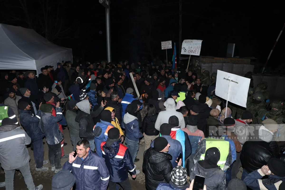 Cold, dark and resistance of Azerbaijani activists - PHOTOS