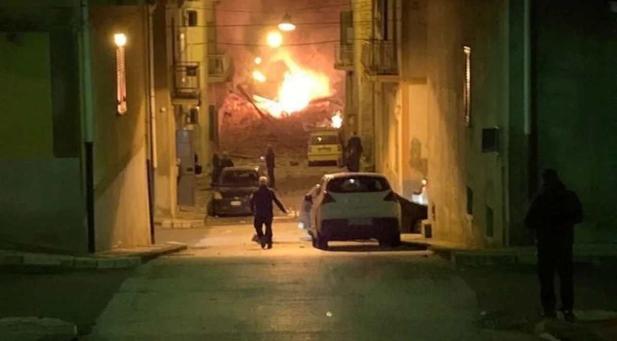 İtaliyada baş vermiş partlayış nəticəsində azı 12 nəfər itkin düşüb