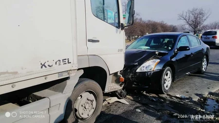 Oğuzda yük və minik avtomobilləri toqquşub, xəsarət alan var - FOTO