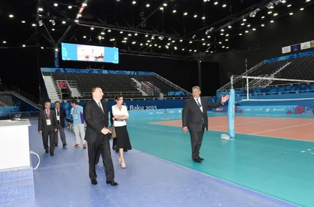 ​Prezident İlham Əliyev I Avropa Oyunları üçün “Baku Cristall Holl”da yaradılan şəraitlə tanış olub - FOTO