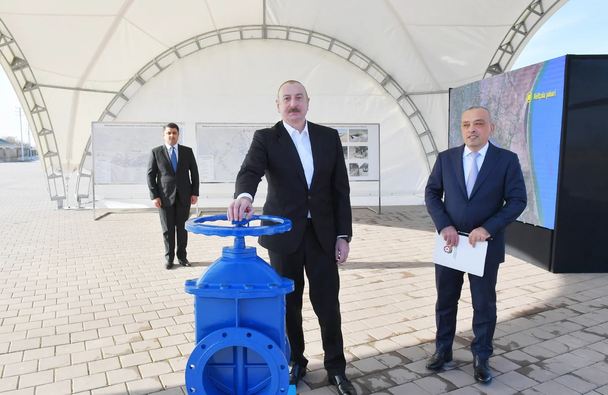 İlham Əliyev Neftçala şəhərinə içməli suyun verilməsi mərasimində iştirak edib - YENİLƏNİB