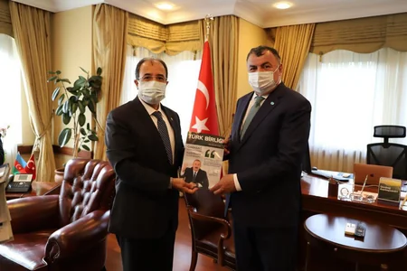 Dünya Axıska Türkləri Birliyinin sədri Türkiyənin Azərbaycandakı səfiri ilə görüşüb