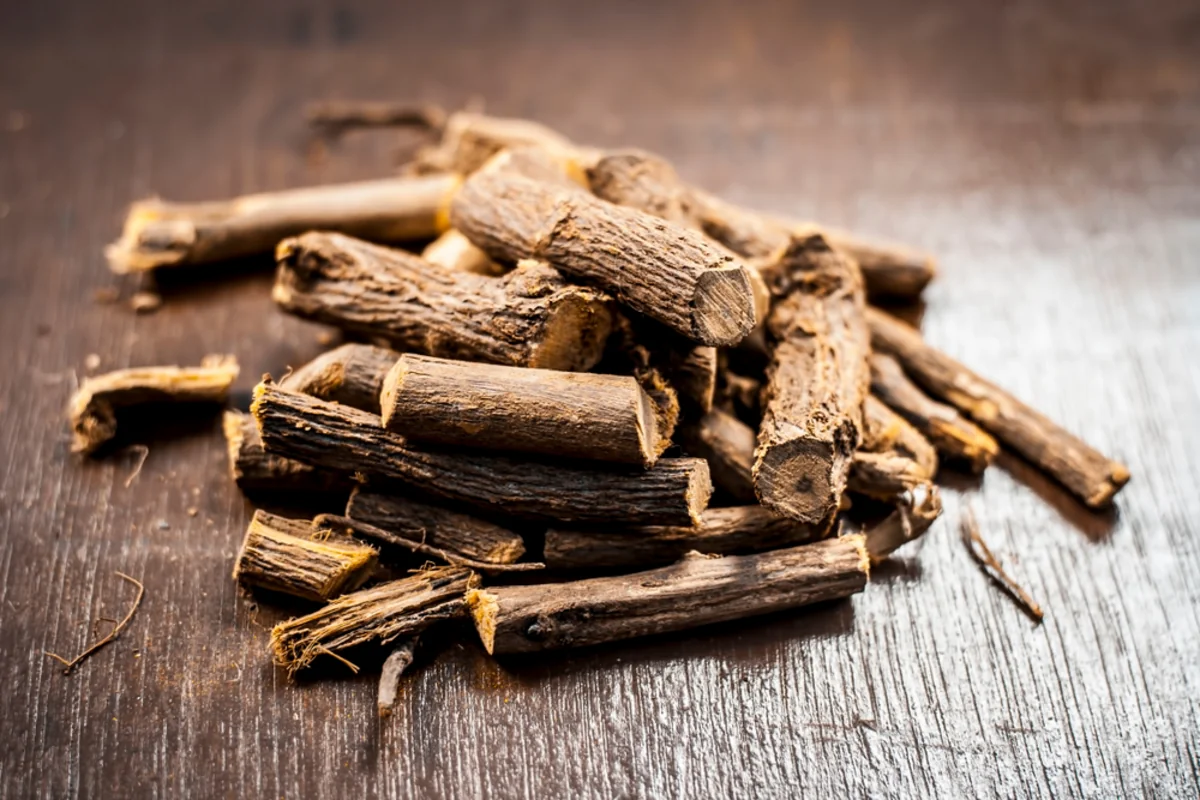 Azerbaijani entrepreneurs purchase licorice root in Turkmenistan