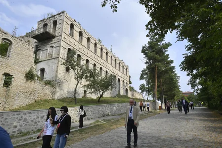 Şuşa Qlobal Media Forumunun iştirakçıları Şuşa şəhərinin tarixi məkanları ilə tanış olublar