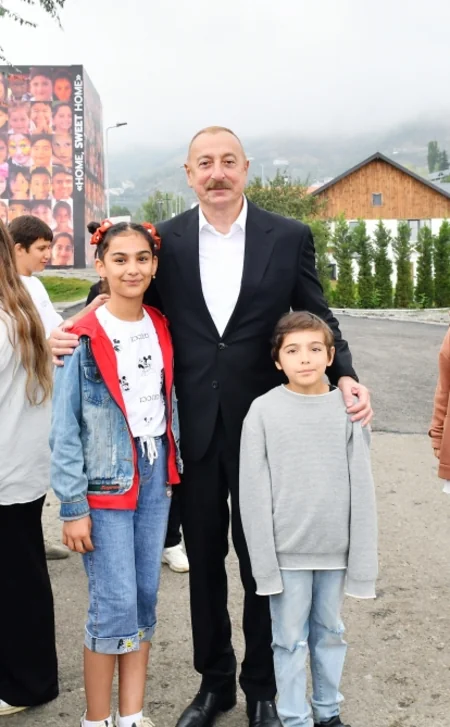 İlham Əliyev və Mehriban Əliyeva “Laçın Şəhəri Günü” bayram şənliklərində iştirak ediblər - YENİLƏNİB