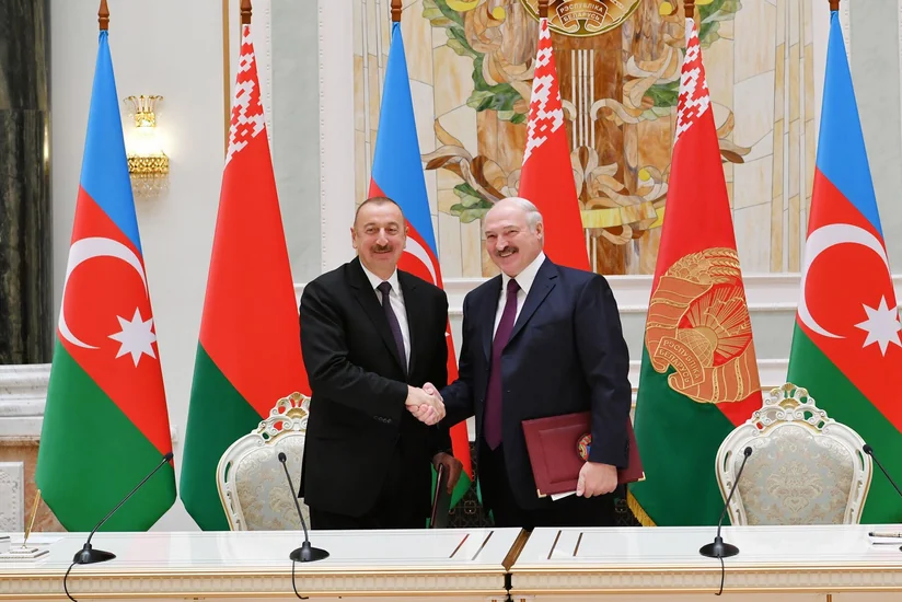 Лукашенко поздравил президента Ильхама Алиева