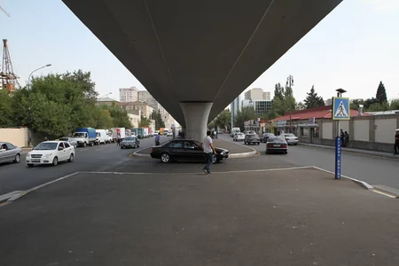 Bakının bəzi yollarında dəyişikliklər edilib - SİYAHI