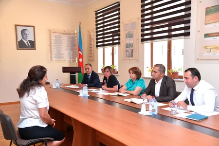 Bakıda məktəb direktoru olmaq istəyən 22 nəfər müsahibədə iştirak edib